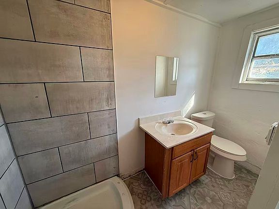 4th image of 1717 Palmway St