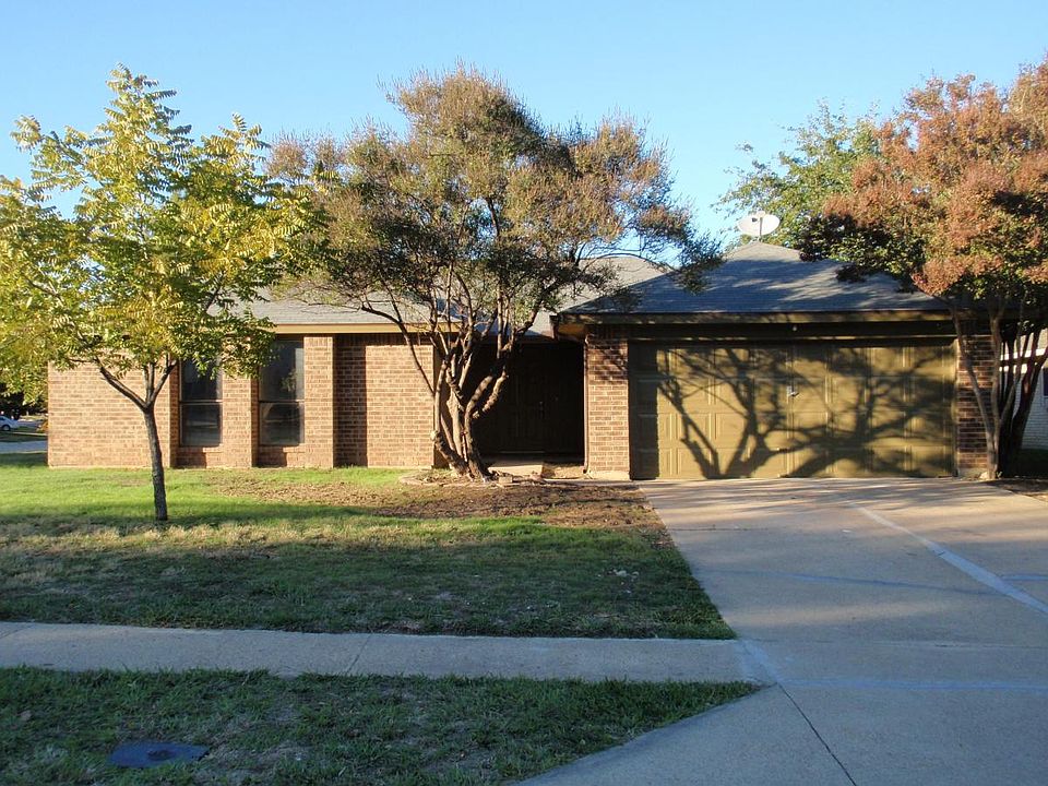Front of the House, Corner Lot