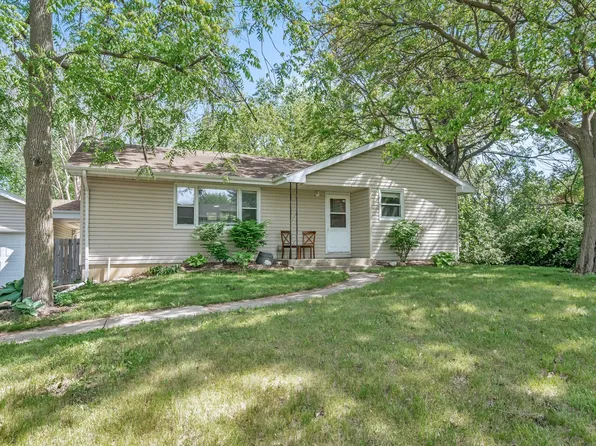 207 Redwood Ave, New Lenox, IL 60451