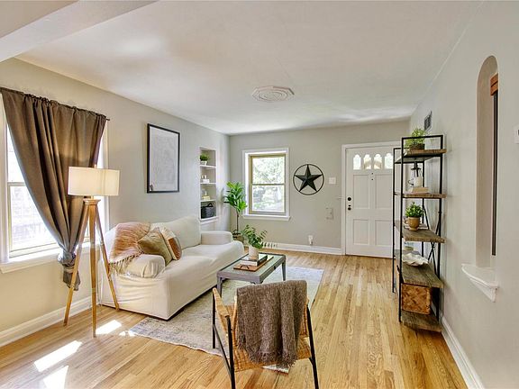 2nd image of 5059 Pernod Ave