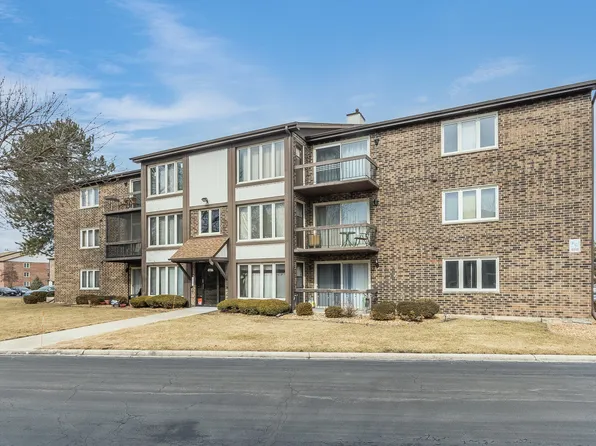 4916 Circle Ct APT 110, Crestwood, IL 60418