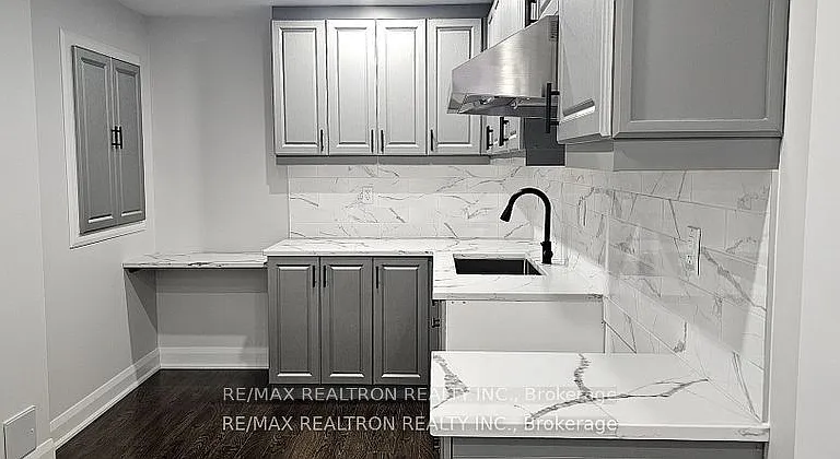 9 Morley Cres #BASEMENT — Photo 5