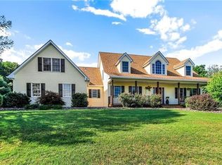 3073 Masters Hill Rd, Fogelsville, PA 18051