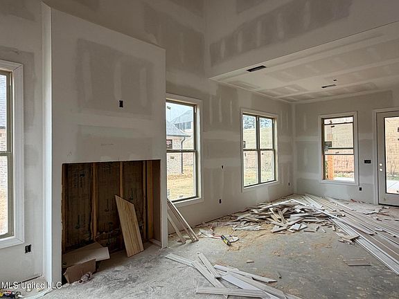 4th image of 187 Bronson Bnd