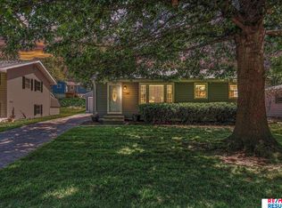 9336 Tomahawk Blvd, Omaha, NE 68134