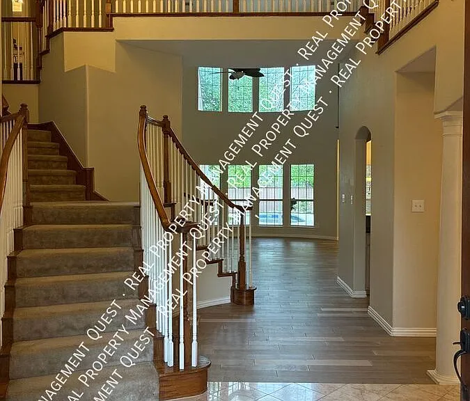 3731 Edgewood Ct — Photo 3
