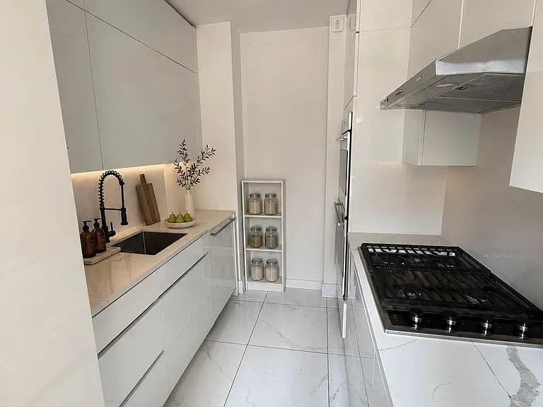 166 E 63rd St #3C — Photo 12