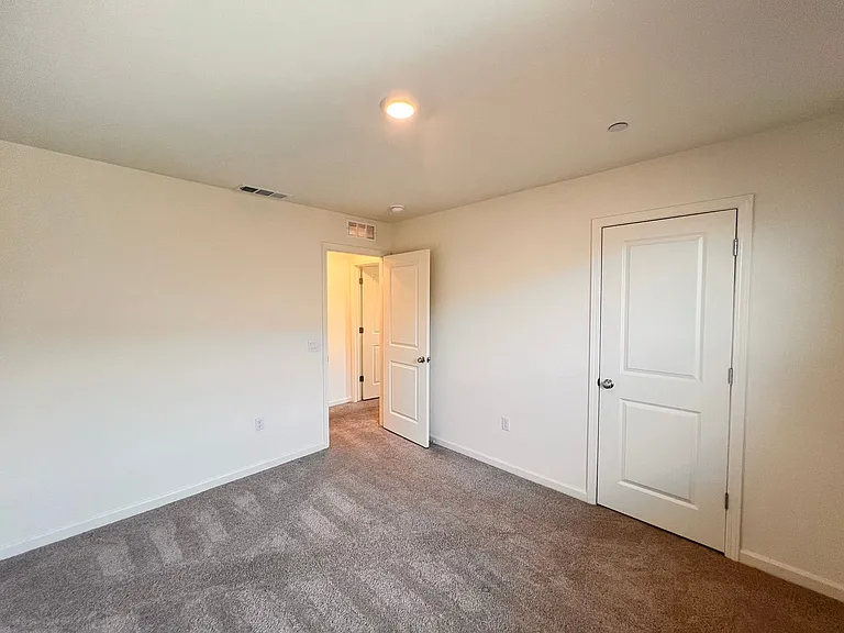 8603 Lunascape Ave — Photo 14