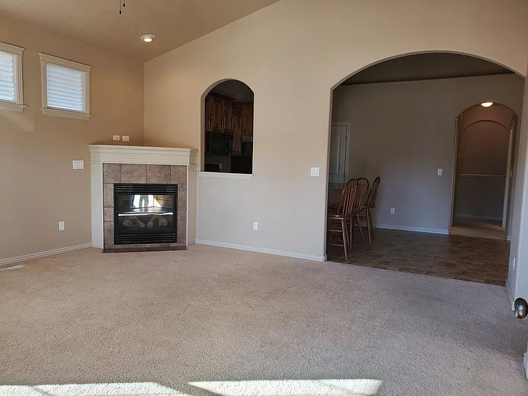 4289 S Lipori Ave — Photo 2