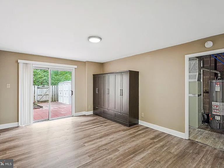 14707 Bentley Sq — Photo 4