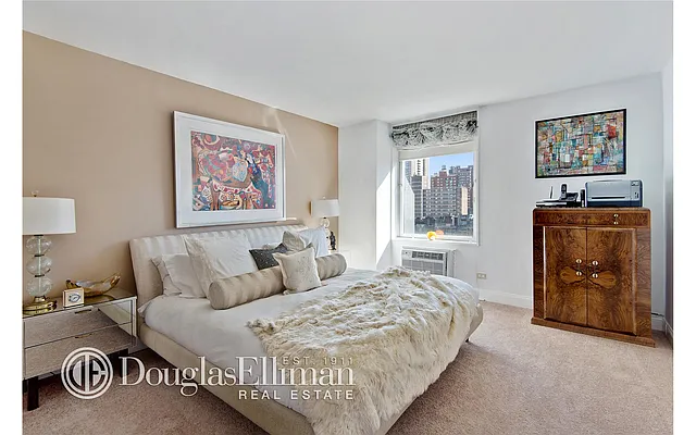 Sold by Douglas Elliman | media 29