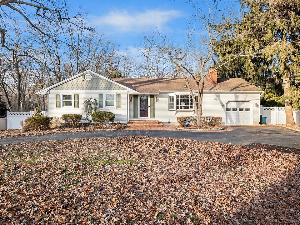 1st image of 163 Hickory Ln