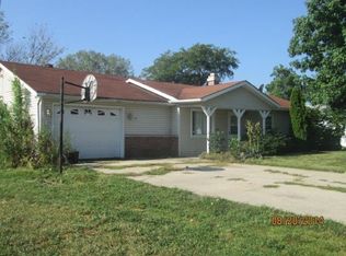 9151 E Snow White Rd, Cromwell, IN 46732