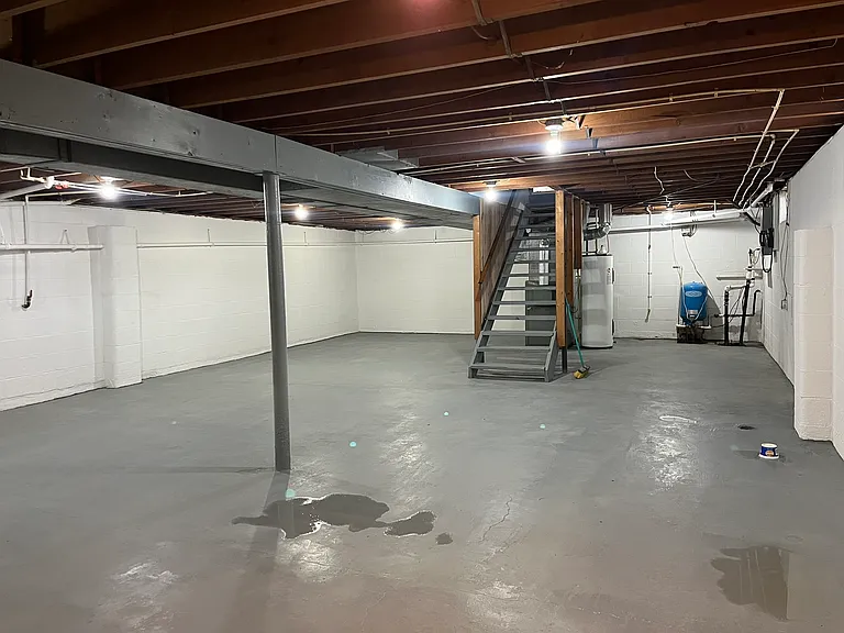 414 Wall St — Photo 20