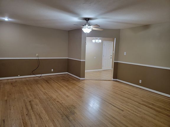 4th image of 1312 Lafayette Dr