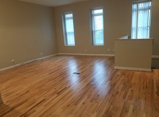 120 E 45th St #1E, Chicago, IL 60653