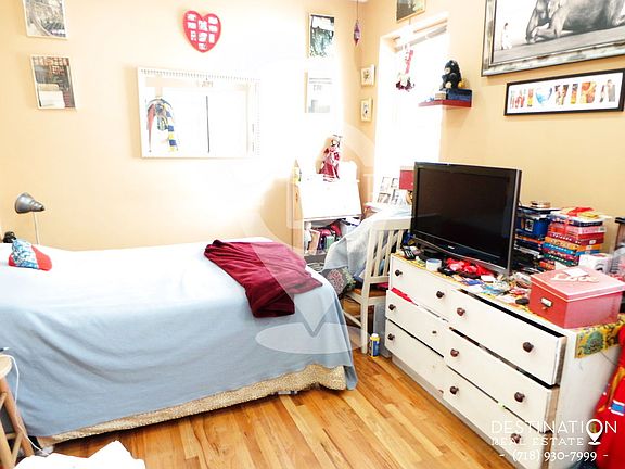 5th image of 293 23rd St APT 1