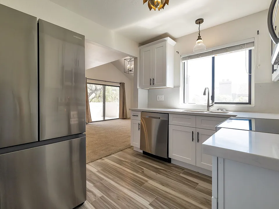 10115 E Mountain View Rd #2035