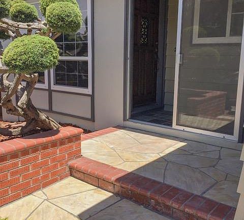 3rd image of 2665 Tipperary Ave