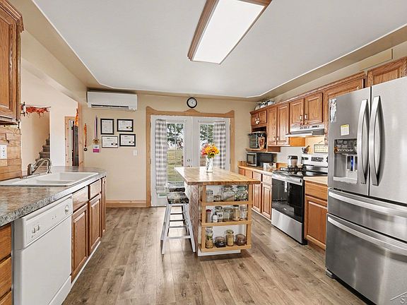 4th image of 19190 Swan Creek Rd