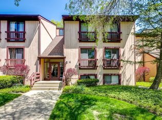 1115 Canyon View Rd APT 304, Northfield, OH 44067