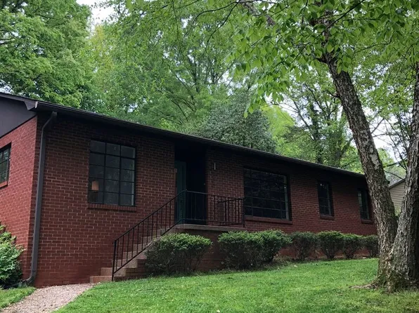 500 E J St, Newton, NC 28658