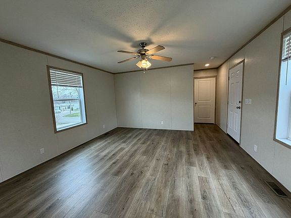 2nd image of 2525 County Line Rd #261