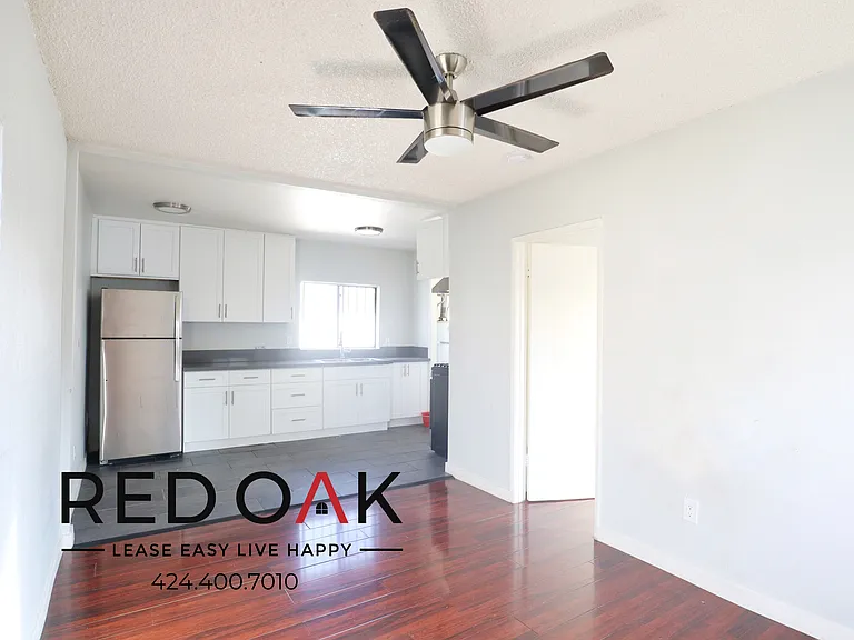1184 E 52nd St #3/4 — Photo 8