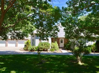 418 Huron Dr, Kearney, NE 68847