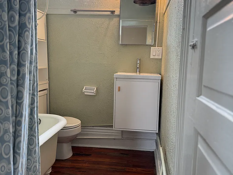 639 N Alexander St #F — Photo 10