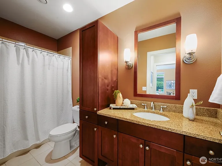 51 Pine St #202 — Photo 7