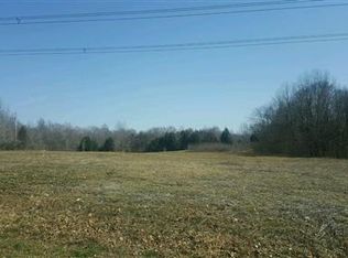 1004 Lockridge Ln, Ashland city, TN 37015