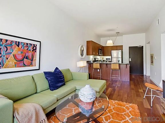 3rd image of 889 Date St #304