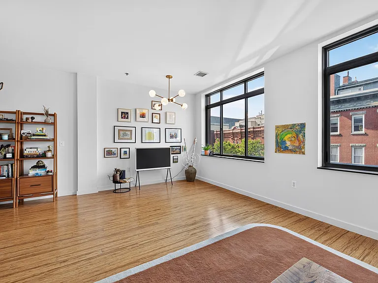 25 McWilliams Pl — Photo 7