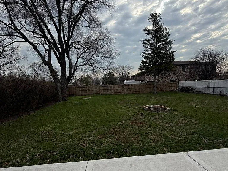 2209 Douglas Ave — Photo 34