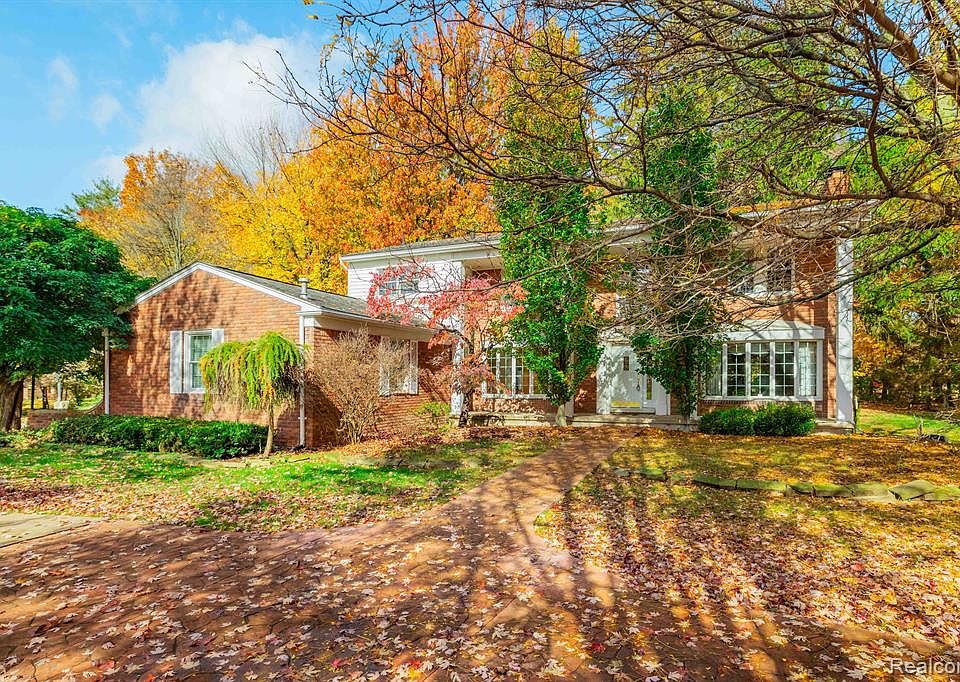 9760 Lakewood Dr, Grosse Ile, MI 48138 Zillow
