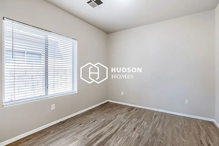 931 S 241st Ave — Photo 15