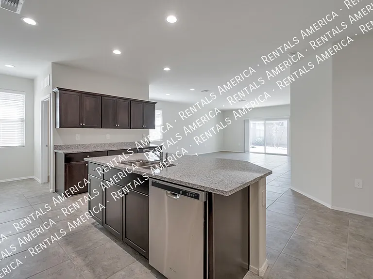 4655 W Basil Ave — Photo 2