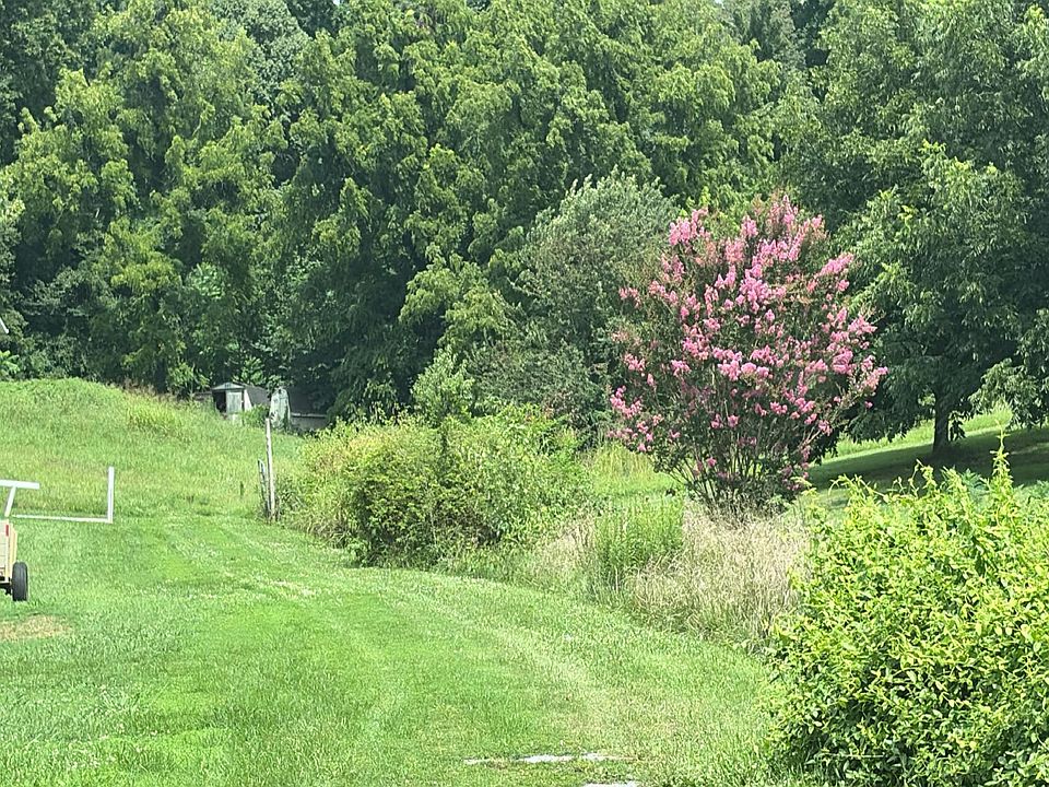 2nd image of 486 Mount Zion Rd