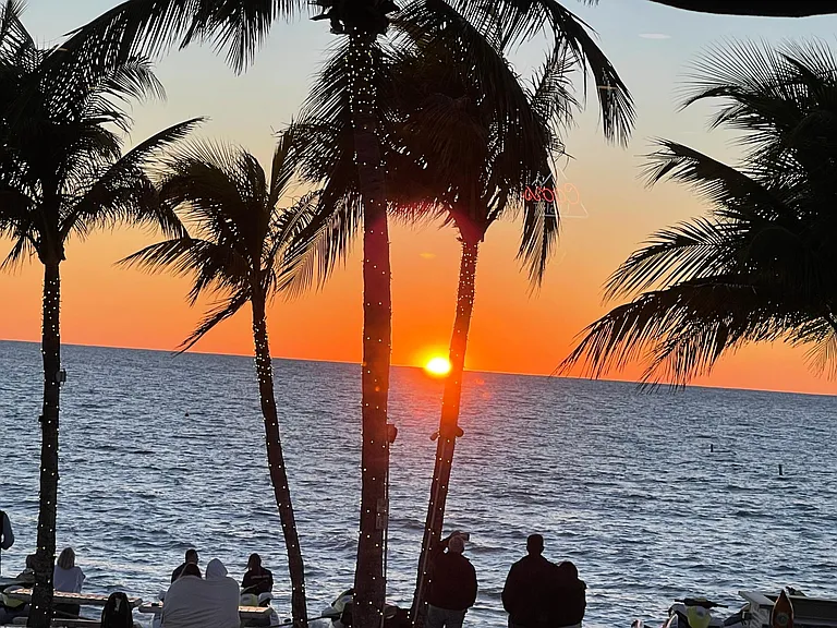 Doc's at Bonita Beach