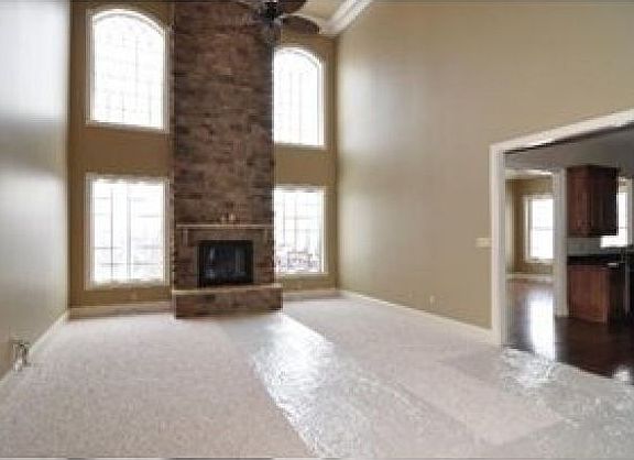 4th image of 305 Buckingham Dr