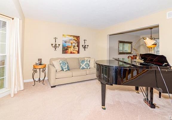 4th image of 1361 Stillwater Ln