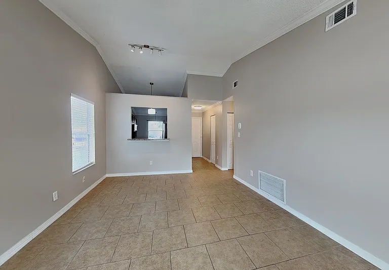 111 Hidden Arbor Ct — Photo 5