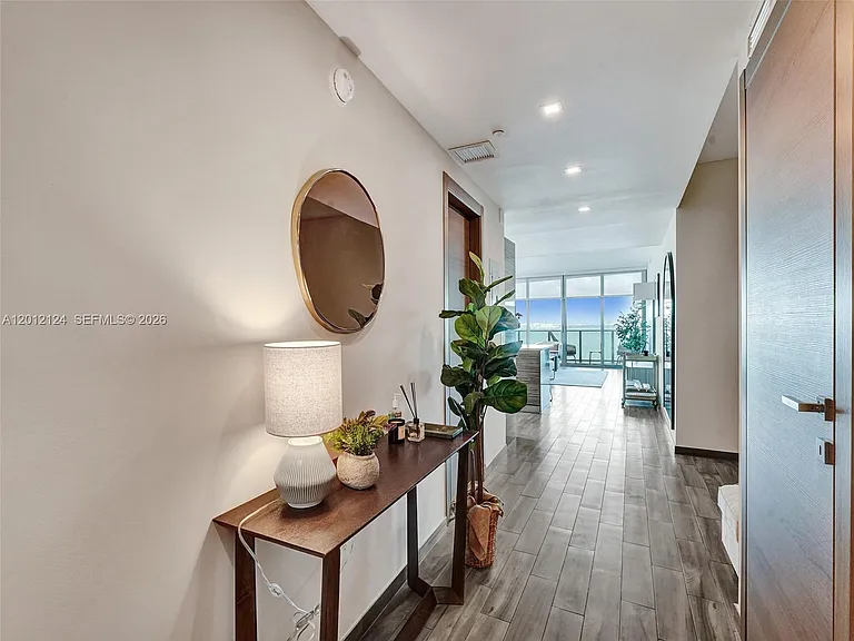 460 NE 28th St #1701 — Photo 26