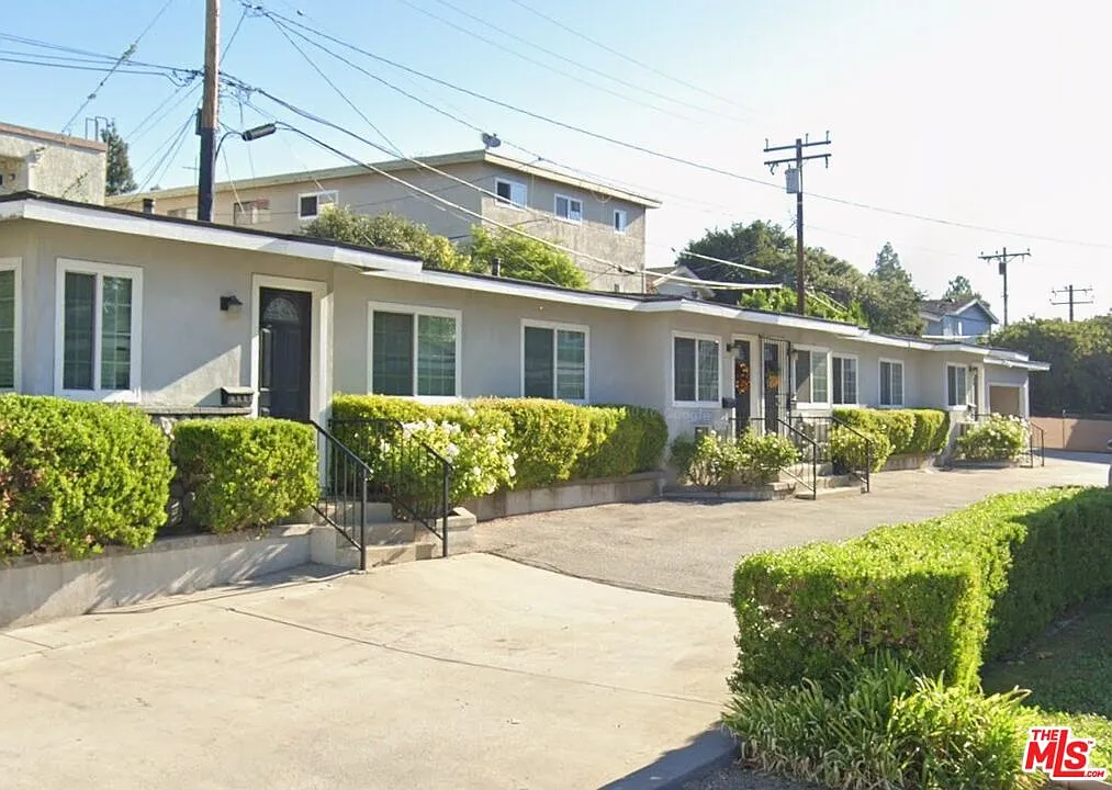2 bed, 1.0 bath, 900 sqft, $2,195 — Photo 1