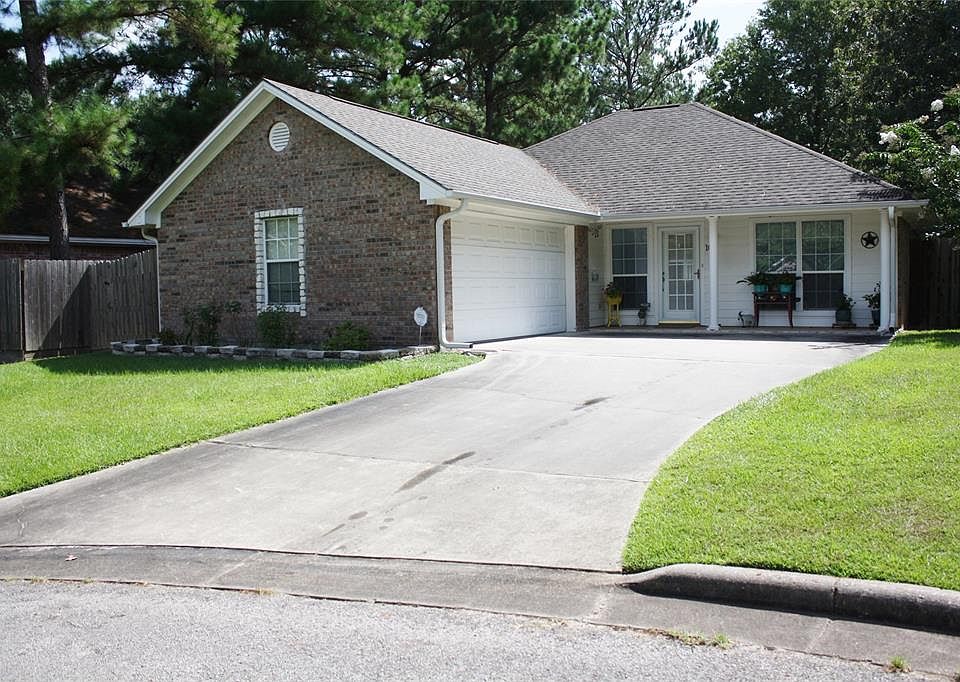 1st image of 102 Avalon Ct