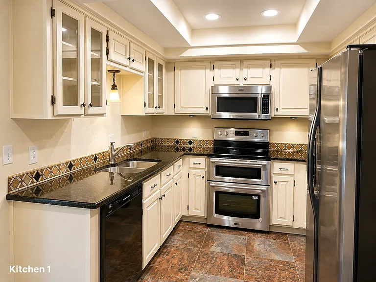 5912 Meadow Wood Ln — Photo 4