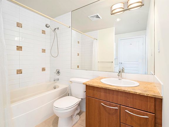 5th image of 4028 Knight St #306