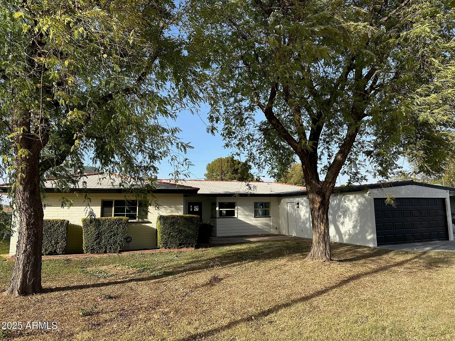5 bed, 2.0 bath, 1895 sqft, $3,250 — Photo 1