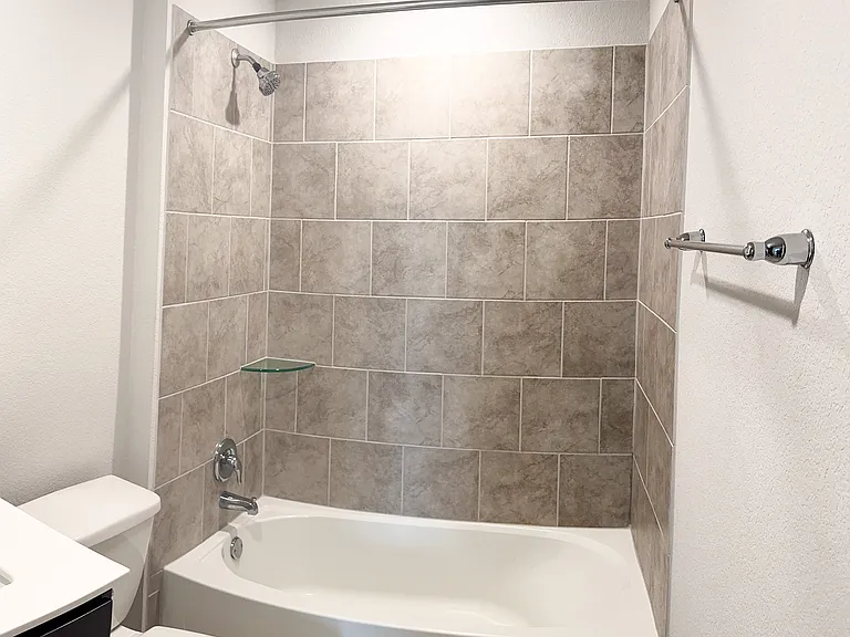7307 Gilbert Dr — Photo 10